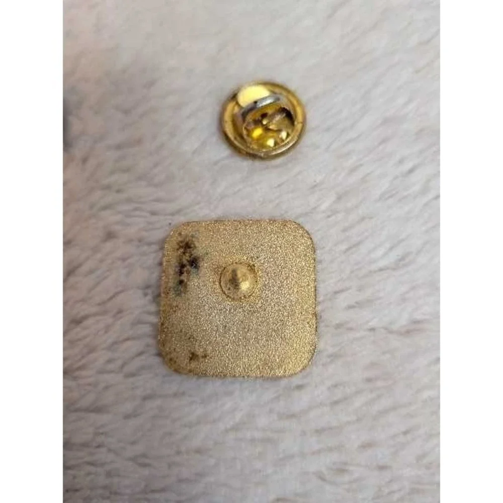 Vintage Stain Mart 10 & 15 Years of Service‎ Pins Gold Tone Square Pins